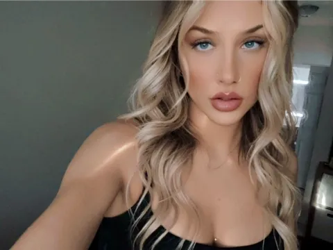 hot sex cam model AuroraKinn