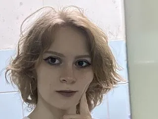 nude webcam chat model ChelseaBeames