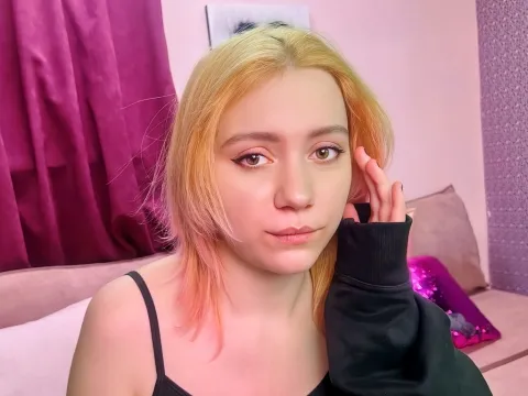 adult web cam model DaenerysHill