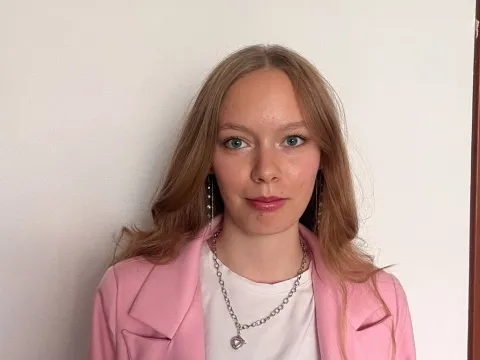 hot adulttv model DaisyHazleton
