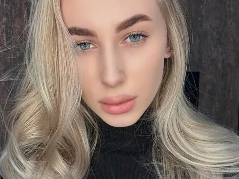 clip live sex model DanielaLaroche