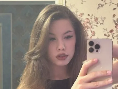 sexy webcam chat model EdwinaAdy
