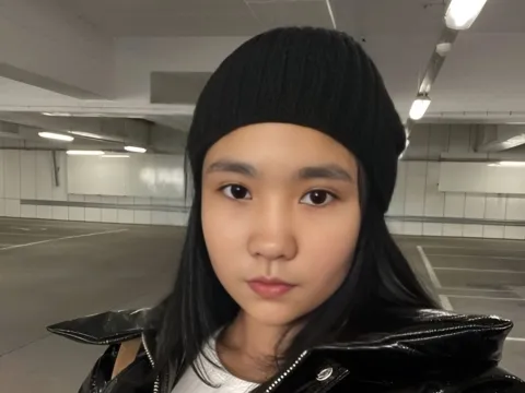 amateur teen sex model EdwinaAsp