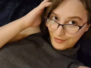 adult webcam model EllaChristine