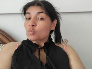 sex video live chat model EmilianaGrey