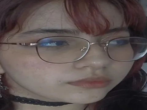teen webcam model EmilyRoar
