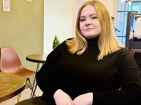 live cam chat model EstherTorres