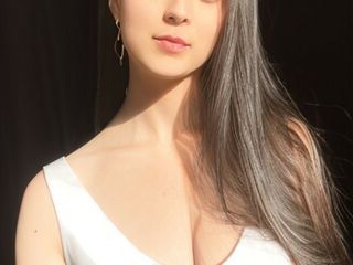 live sex teen model FioraDeluca