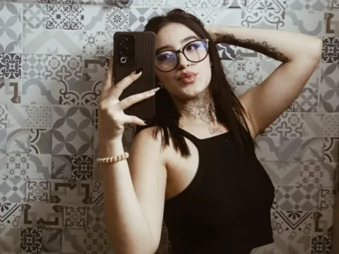 webcam sex model HillaryBeck