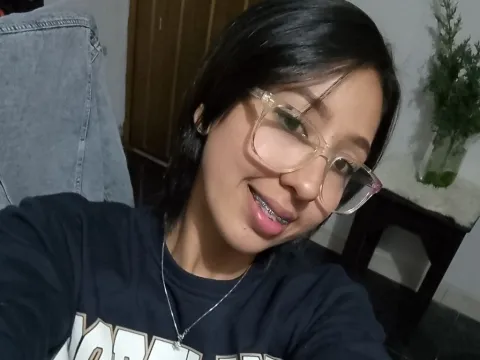 deepthroat blowjob modèle LilithCatalina