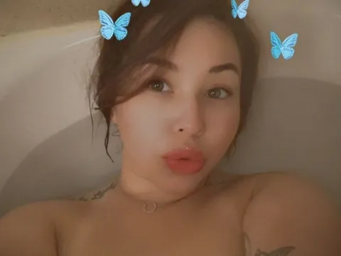 naked webcams model LillyMartinez