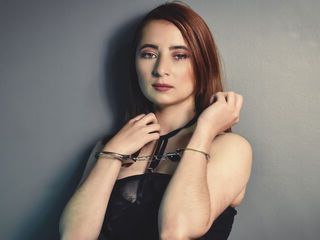 live sex chat model LizzieAllen
