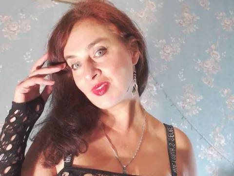 live video chat model LucianaLuxe