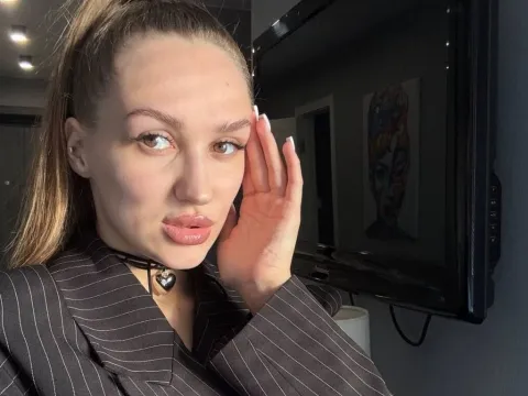 live chat model MarilynRerro