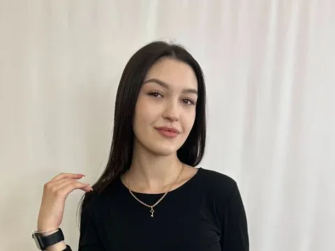 live official model RowenaCurson