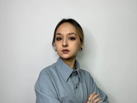 webcam stream model SarahDrake