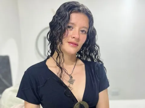 hot live chat model SereneBrauss
