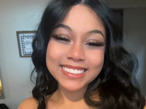 latina sex model ShaylaSelene