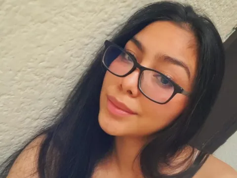 teen webcam model SilverMilena