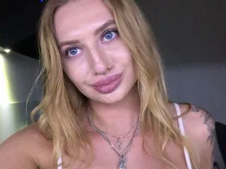 live sex chat model SoffySun
